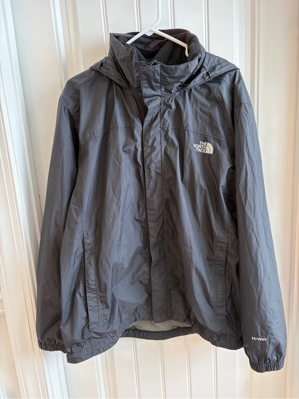 The North Face Mens Hyvent Rain Hooded Jacket Large Read